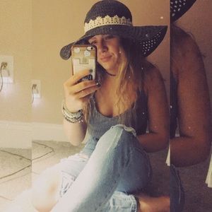 Meet your Posher, Melissa